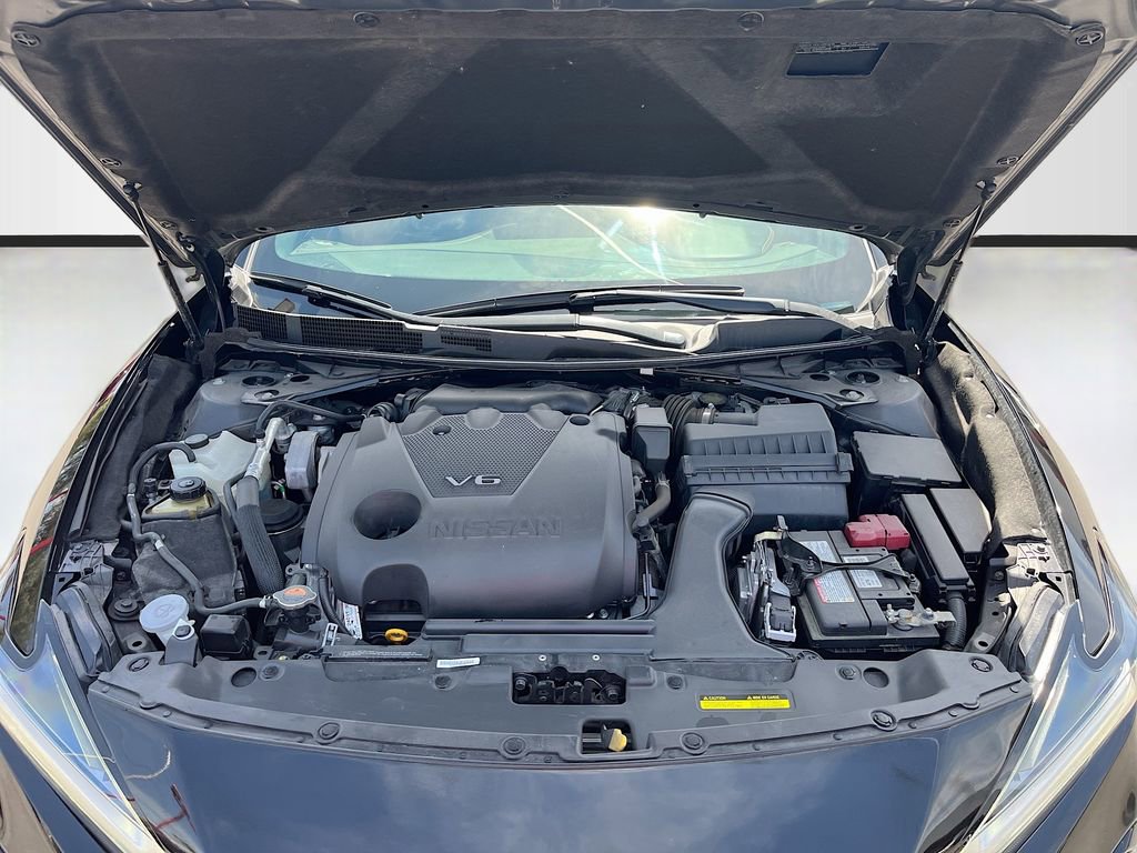 Used 2021 Nissan Maxima SR w/ Sport Mat Group FWD image 32