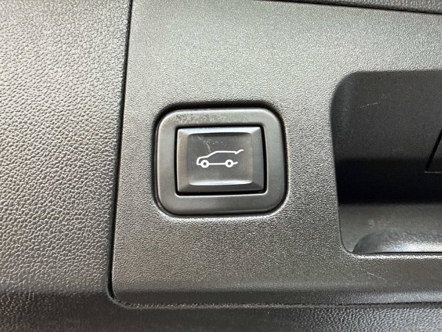 Certified 2024 Cadillac XT5 Premium Luxury w/ LPO, Floor Liner Package AWD/4WD image 60