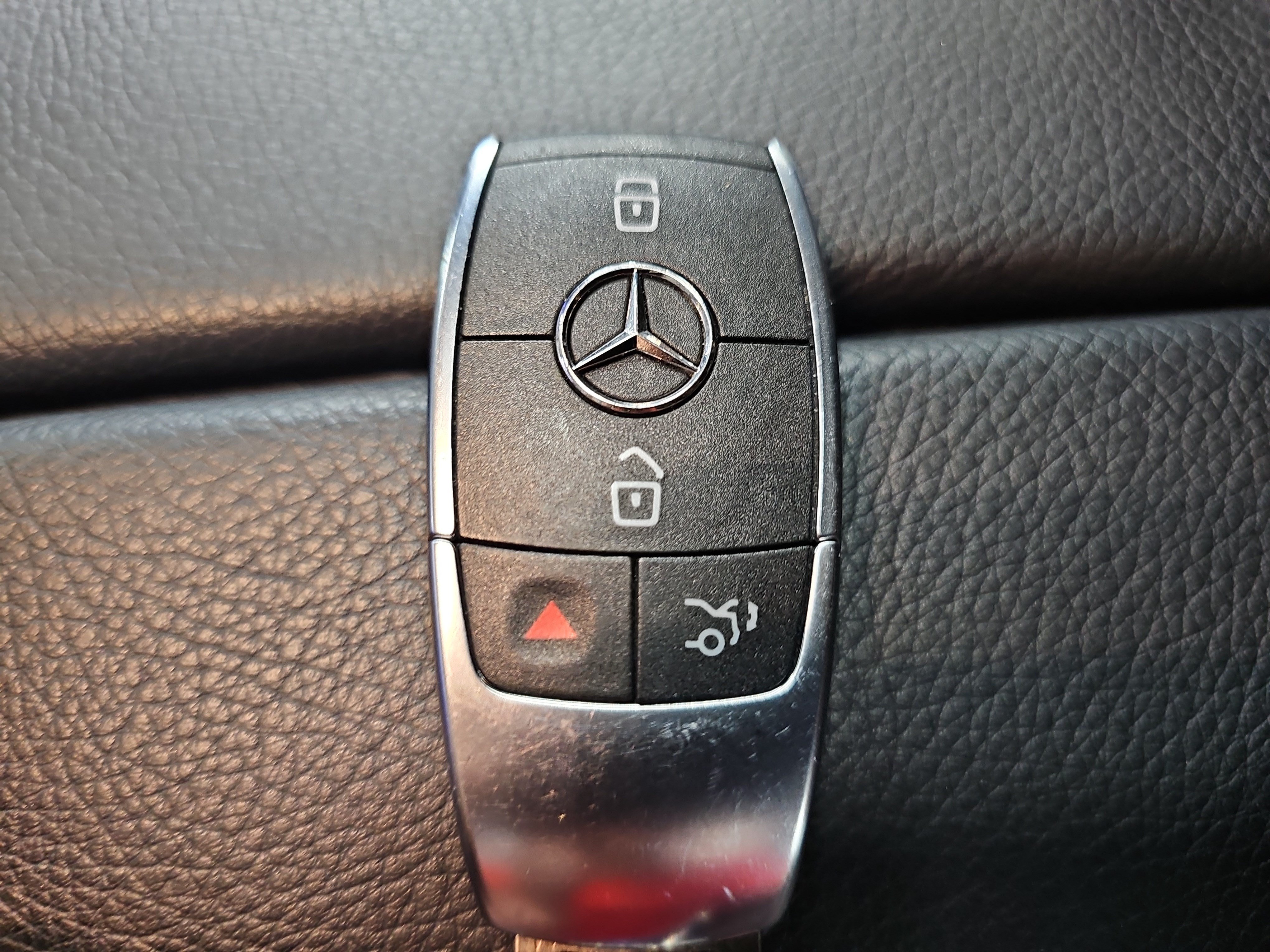 Used 2024 Mercedes-Benz GLE 350 4MATIC image 35