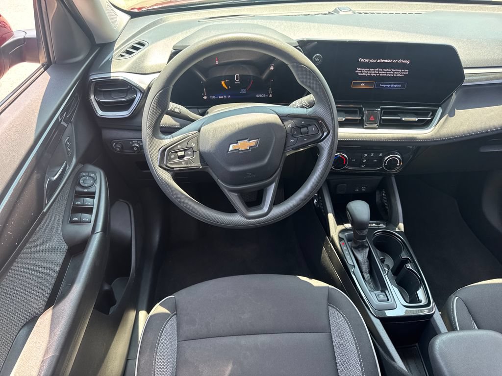 Used 2025 Chevrolet TrailBlazer LT AWD/4WD image 15