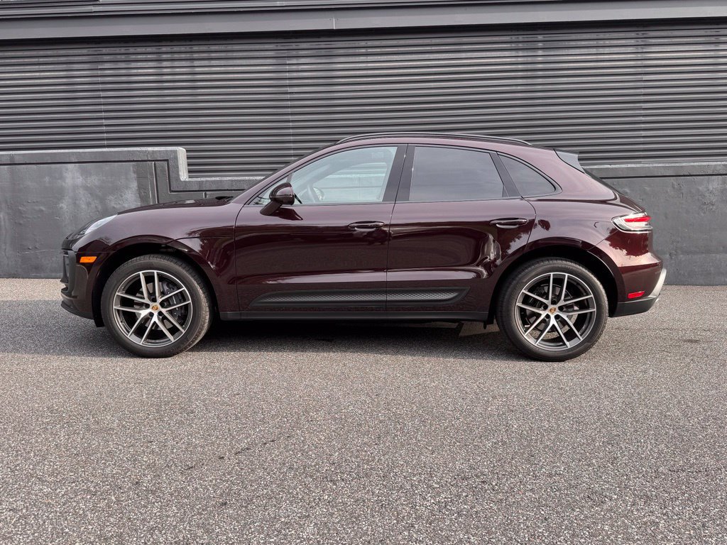 Certified 2026 Porsche Macan AWD/4WD image 7