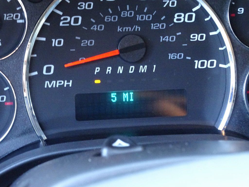 New 2025 Chevrolet Express 2500 Work Van w/ Driver Convenience Package image 24