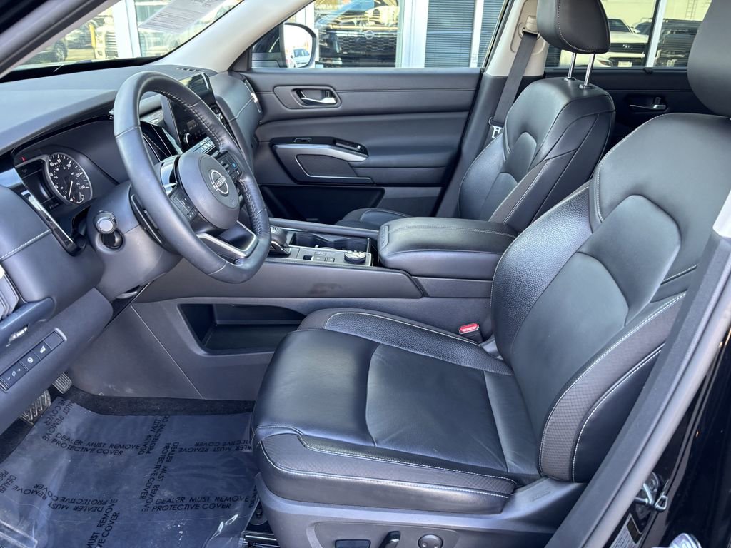 Used 2022 Nissan Pathfinder SL w/ Cargo Package image 15