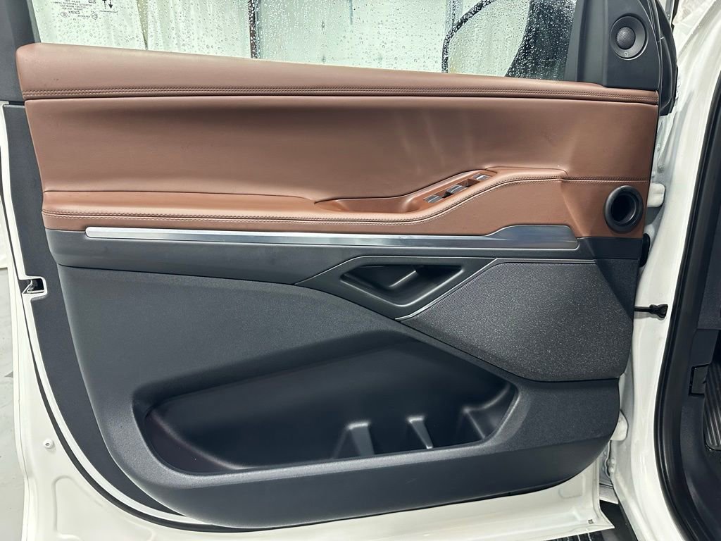 Used 2025 Lincoln Navigator Reserve image 8