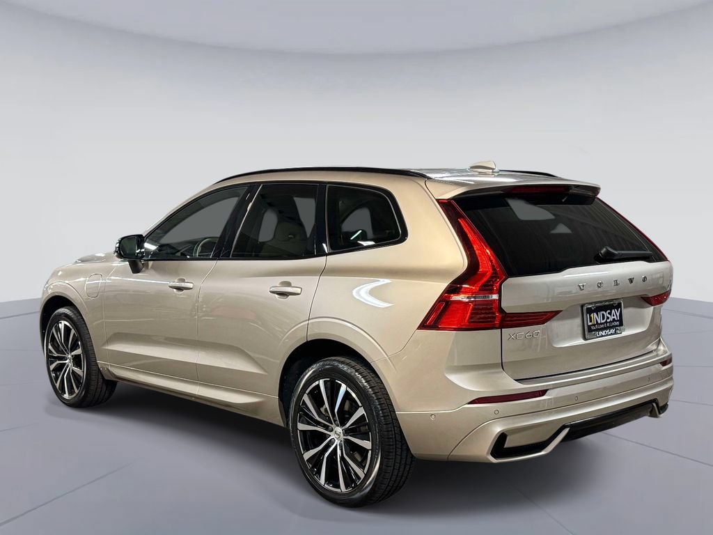 Used 2023 Volvo XC60 T8 Plus w/ Climate Package AWD/4WD image 9