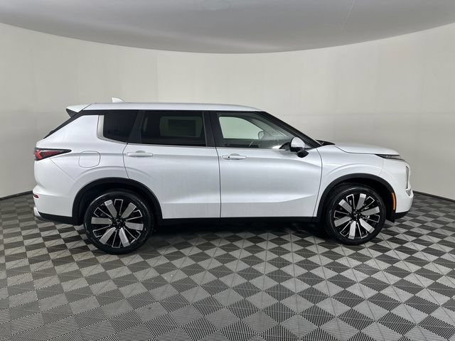 New 2026 Mitsubishi Outlander SE AWD/4WD image 11