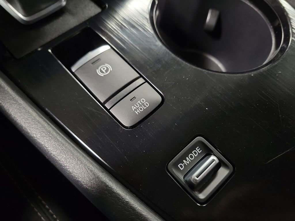 Used 2023 Nissan Rogue S image 15