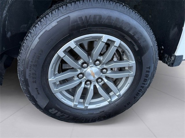 Used 2024 Chevrolet Colorado LT image 9