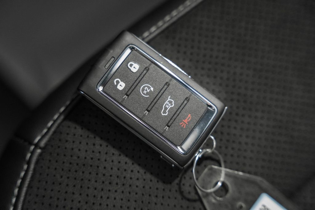 New 2025 Jeep Grand Cherokee Altitude w/ Trailer Tow Package image 41