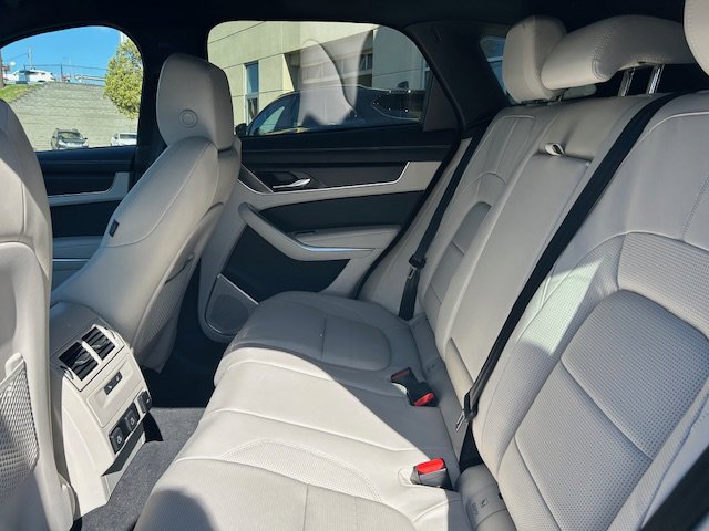 New 2025 Jaguar F-PACE R-Dynamic S image 16
