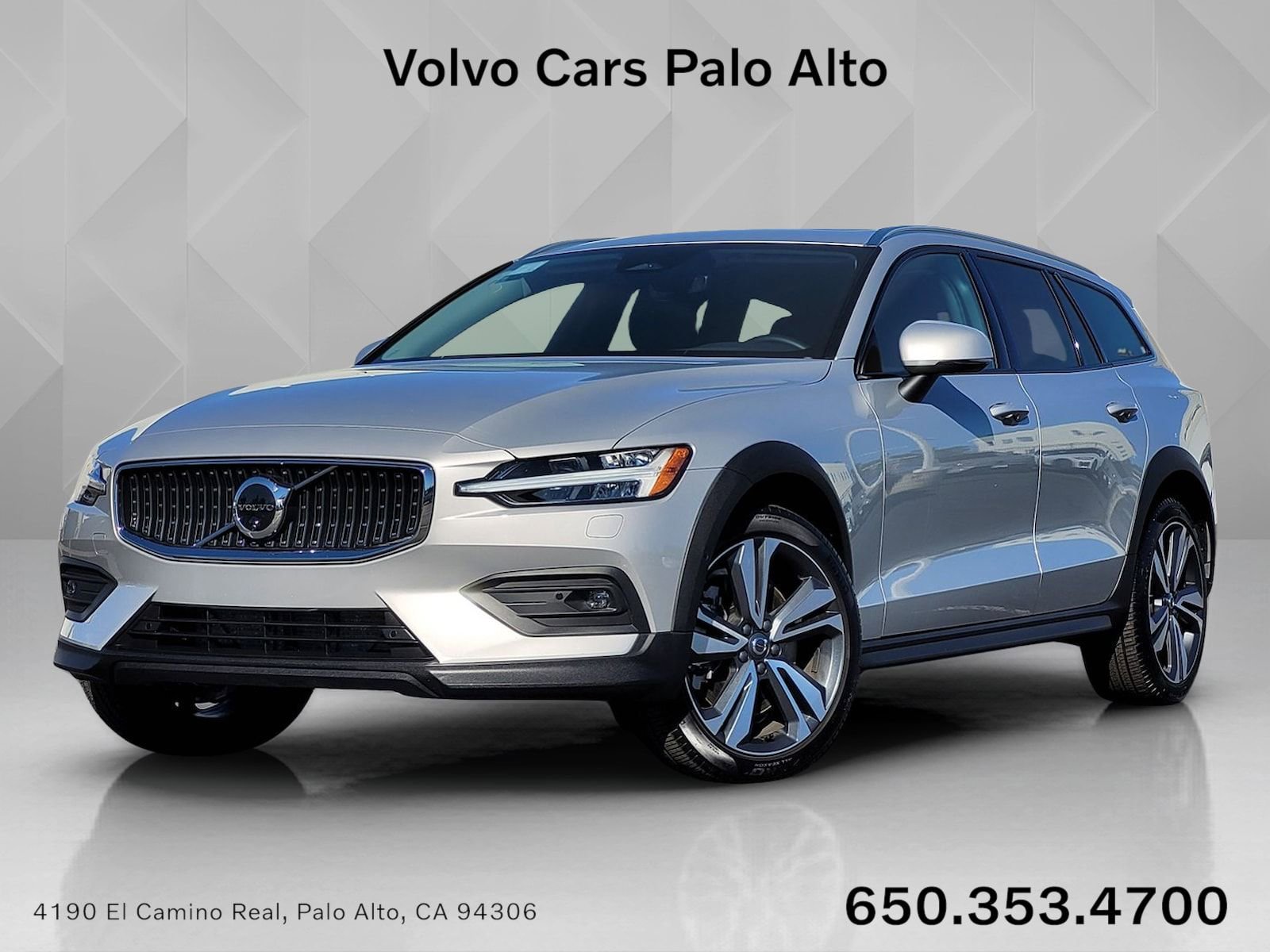 Certified 2025 Volvo V60 B5 Cross Country Plus image 1