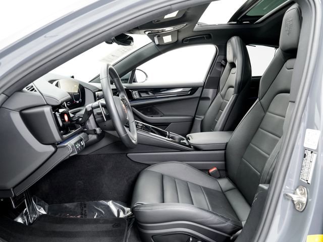 Certified 2025 Porsche Panamera 4 image 6