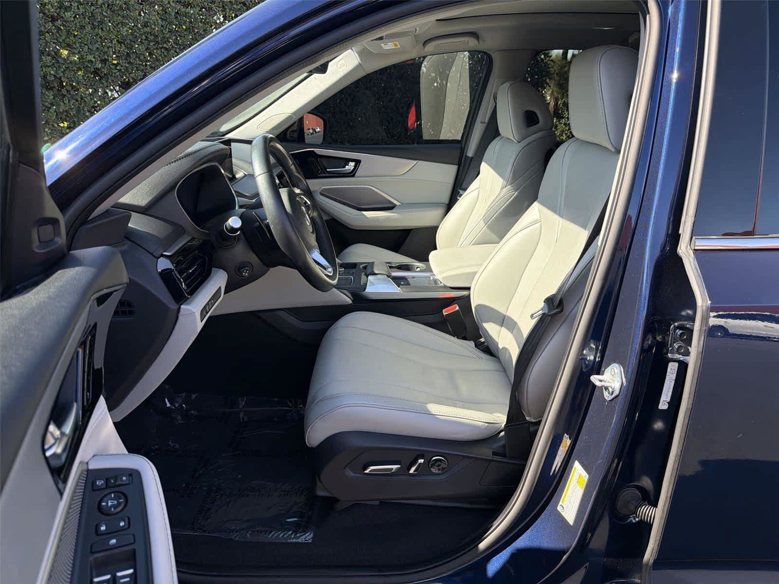 Used 2024 Acura MDX w/ Technology Package AWD/4WD image 12