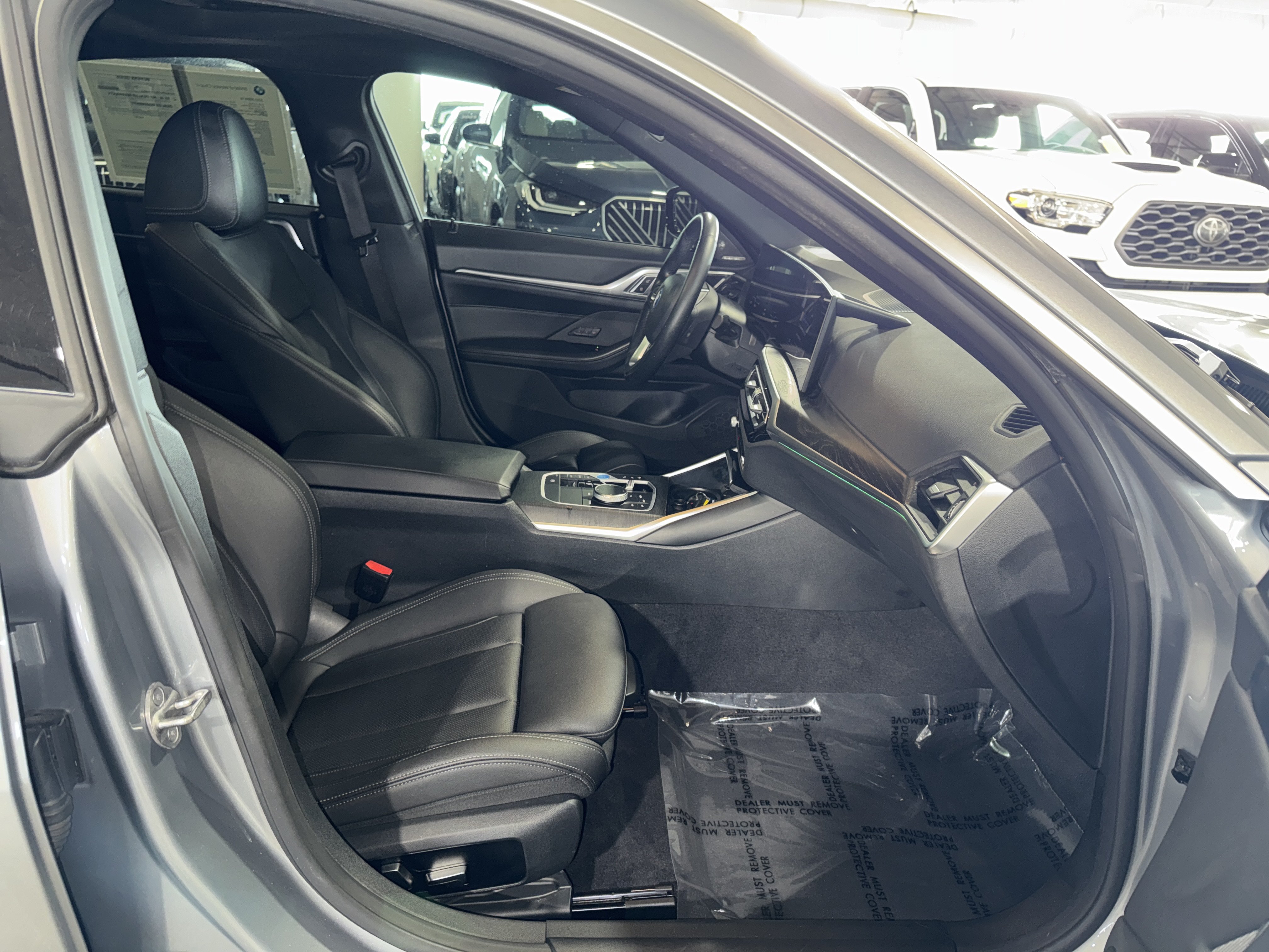 Used 2023 BMW i4 eDrive40 RWD image 10