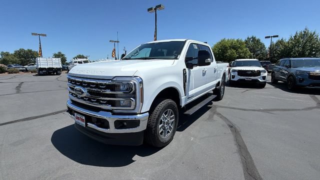 New 2026 Ford F250 Lariat w/ FX4 Off-Road Package