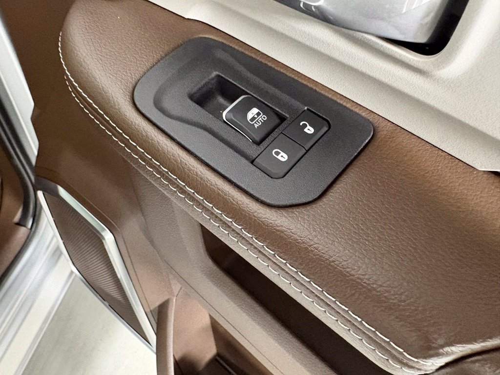 New 2027 RAM 3500 Laramie AWD/4WD image 14