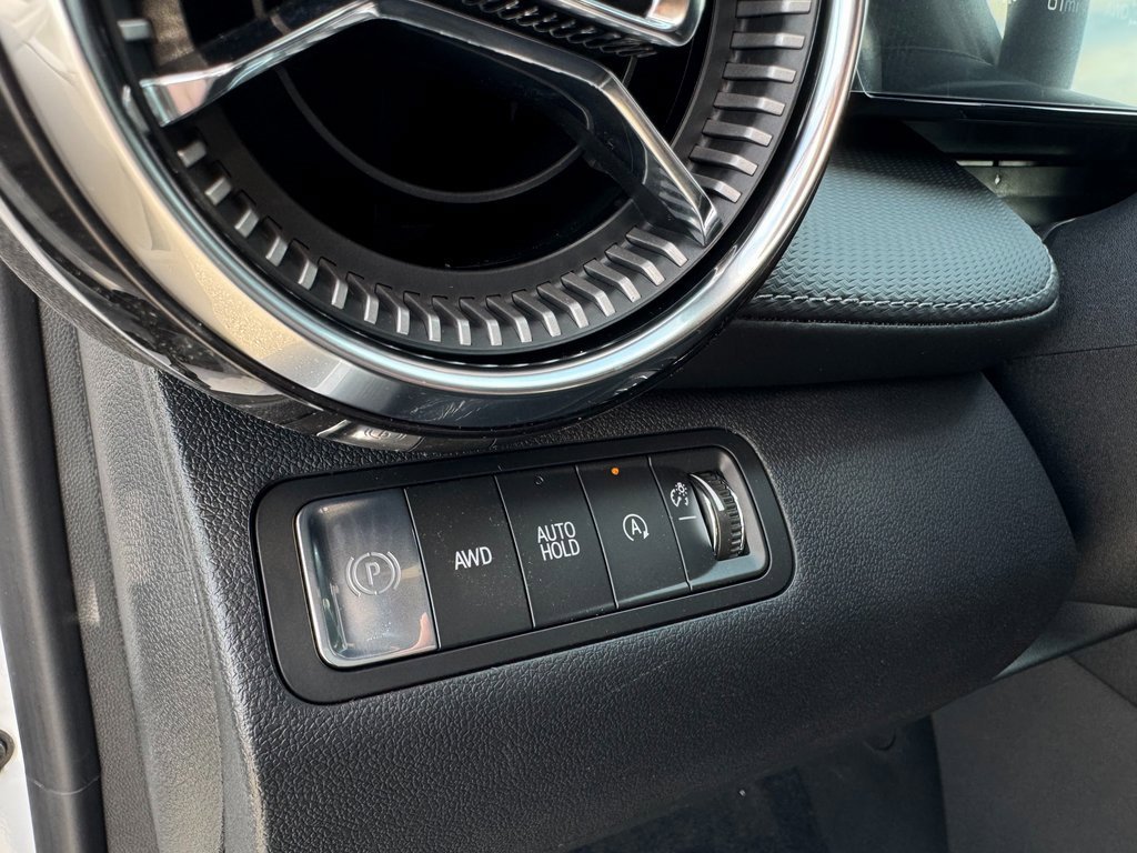 New 2026 Chevrolet Equinox LT w/ LPO, Floor Liner Package image 14