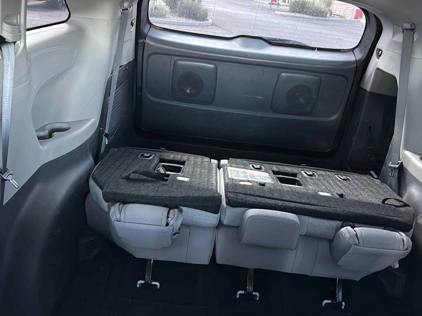 Used 2023 Toyota Sienna LE AWD/4WD image 6