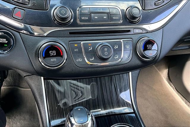 Used 2018 Chevrolet Impala Premier w/ Premier Convenience Package image 23