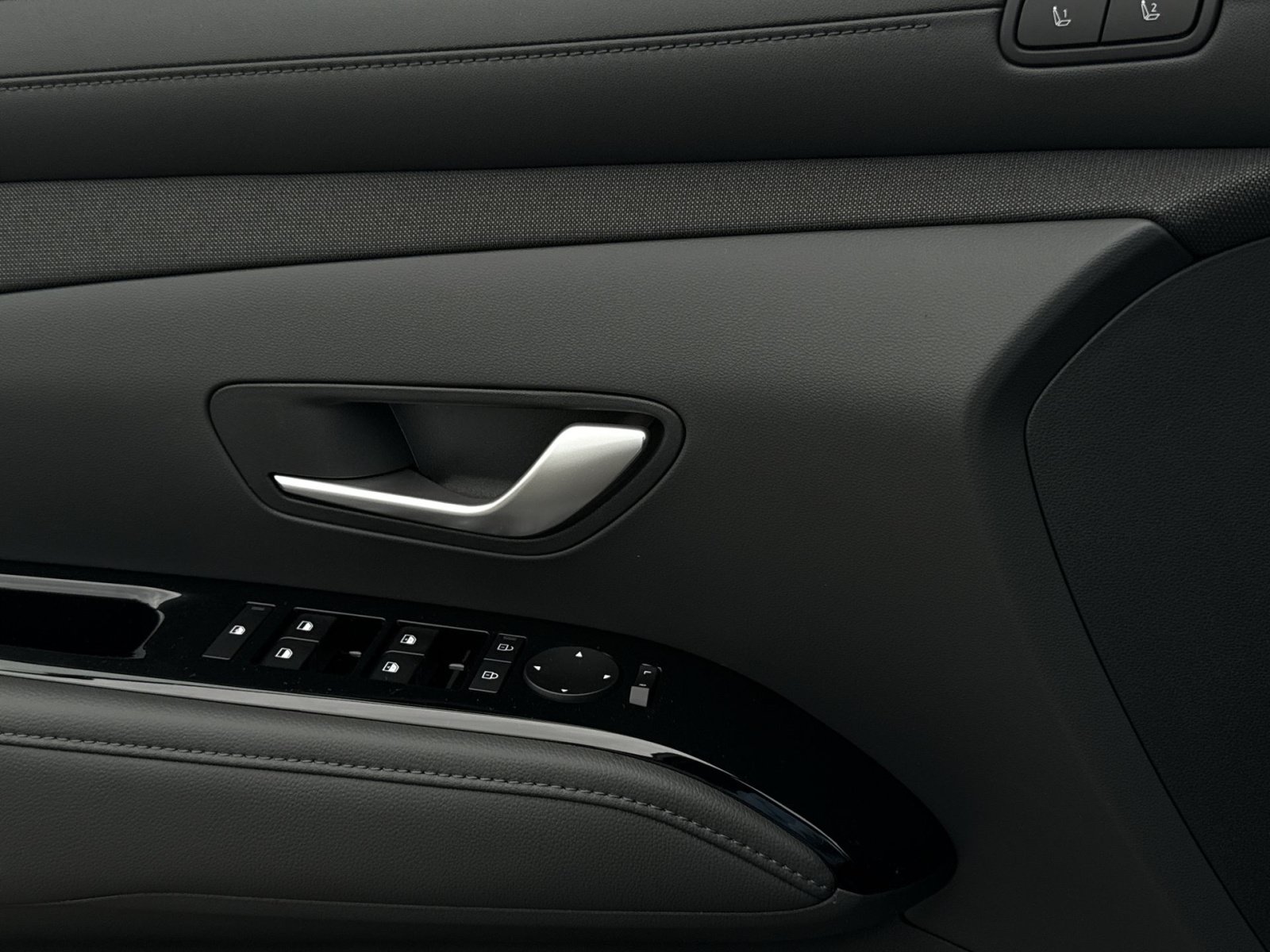 New 2026 Hyundai Tucson Limited AWD/4WD image 15