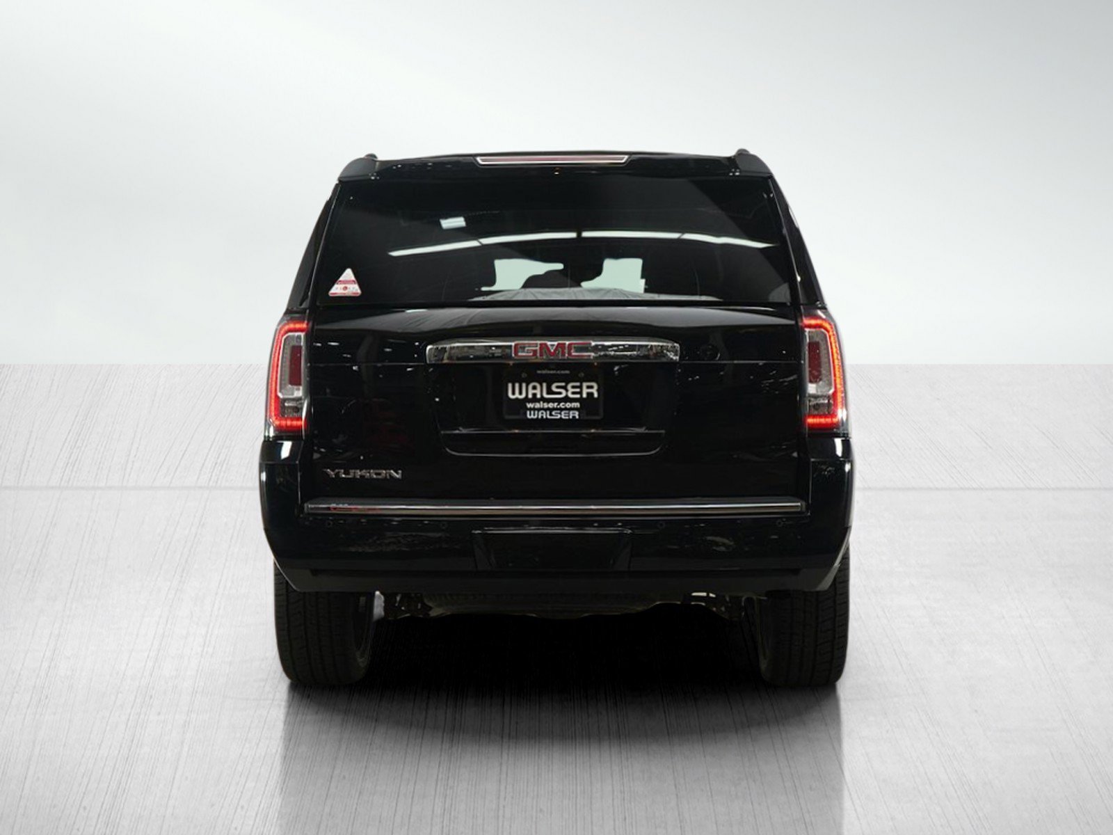Used 2018 GMC Yukon Denali image 4