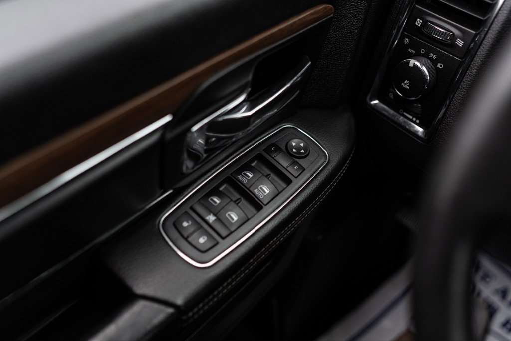 Used 2013 RAM 3500 Laramie w/ Convenience Group image 16