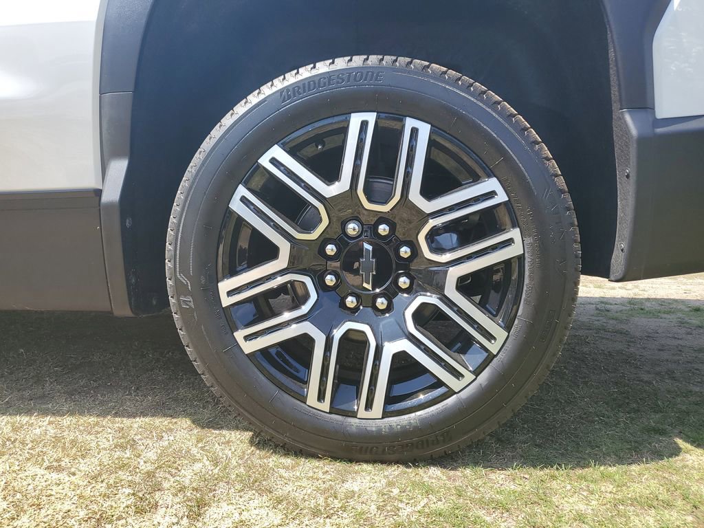 New 2026 Chevrolet Silverado EV W/T w/ LPO, Custom Package image 5