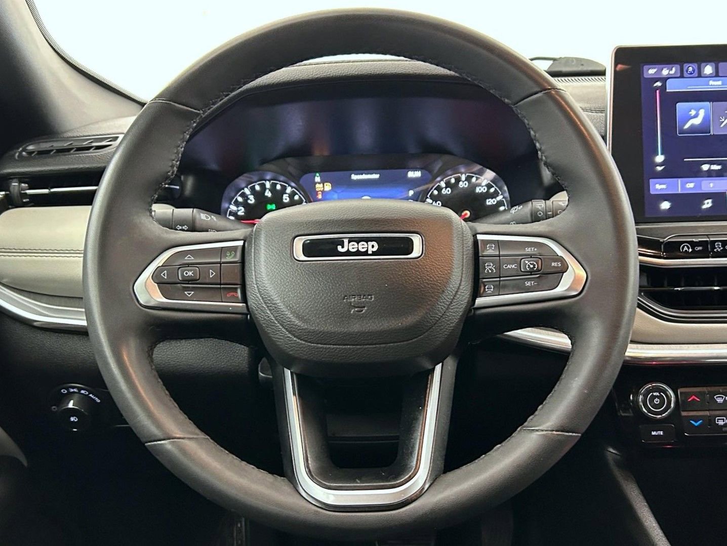 Certified 2023 Jeep Compass Limited AWD/4WD image 11