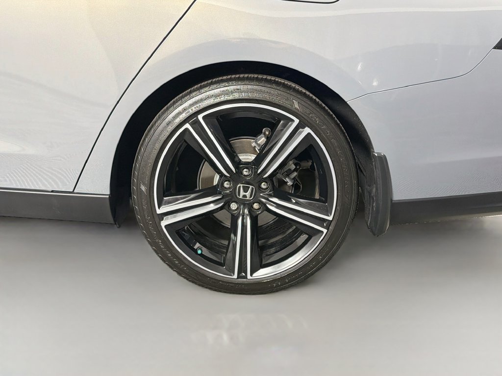 Used 2025 Honda Accord Sport image 30