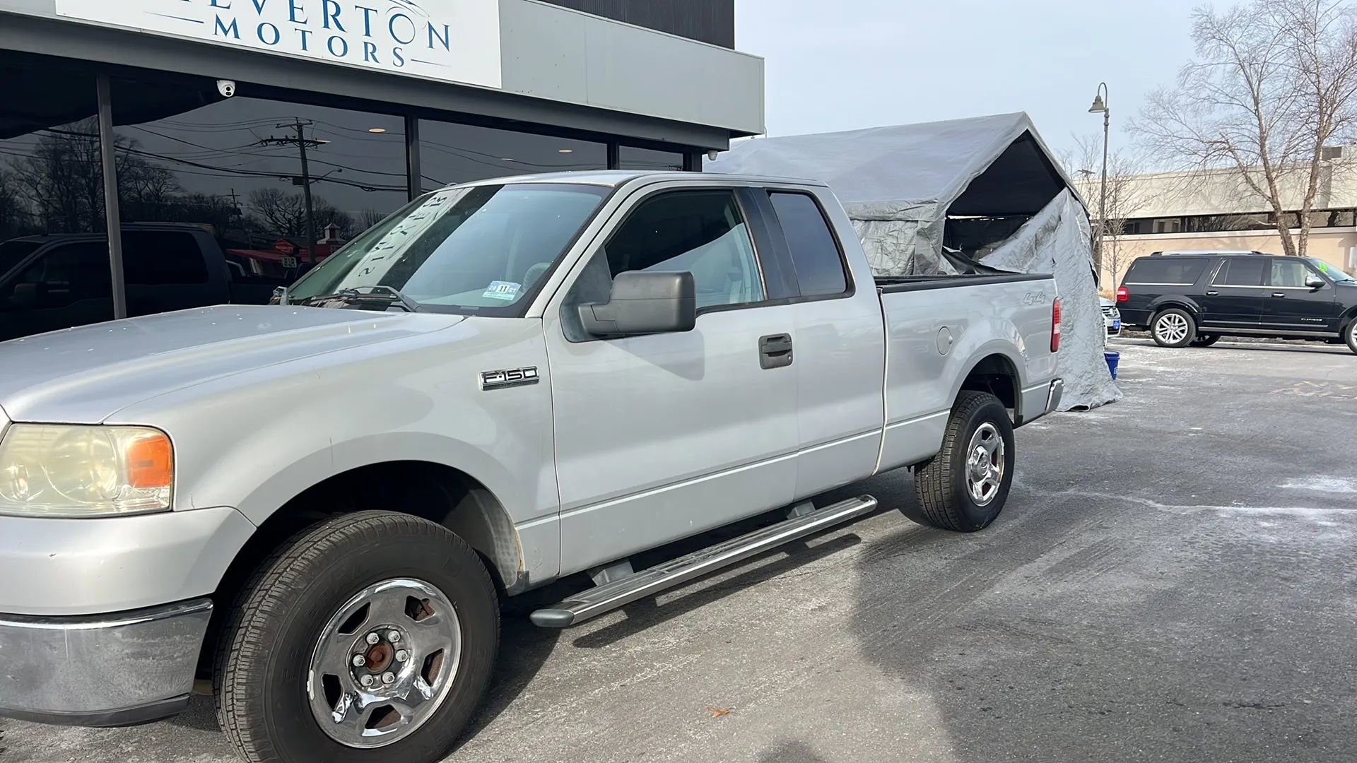 Used 2006 Ford F150 XLT image 2