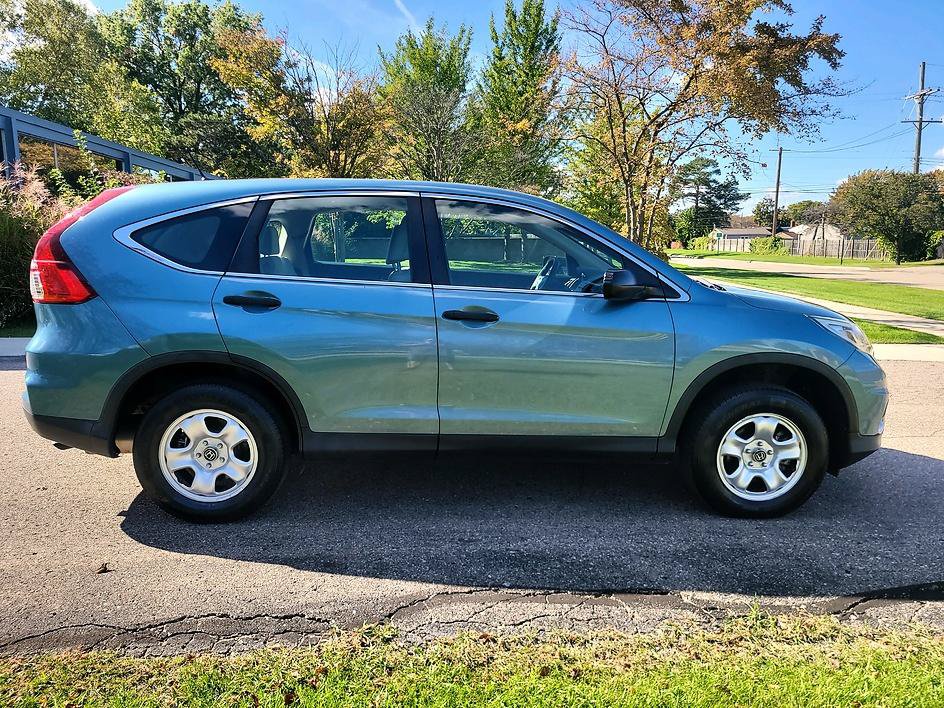 Used 2015 Honda CR-V LX image 8