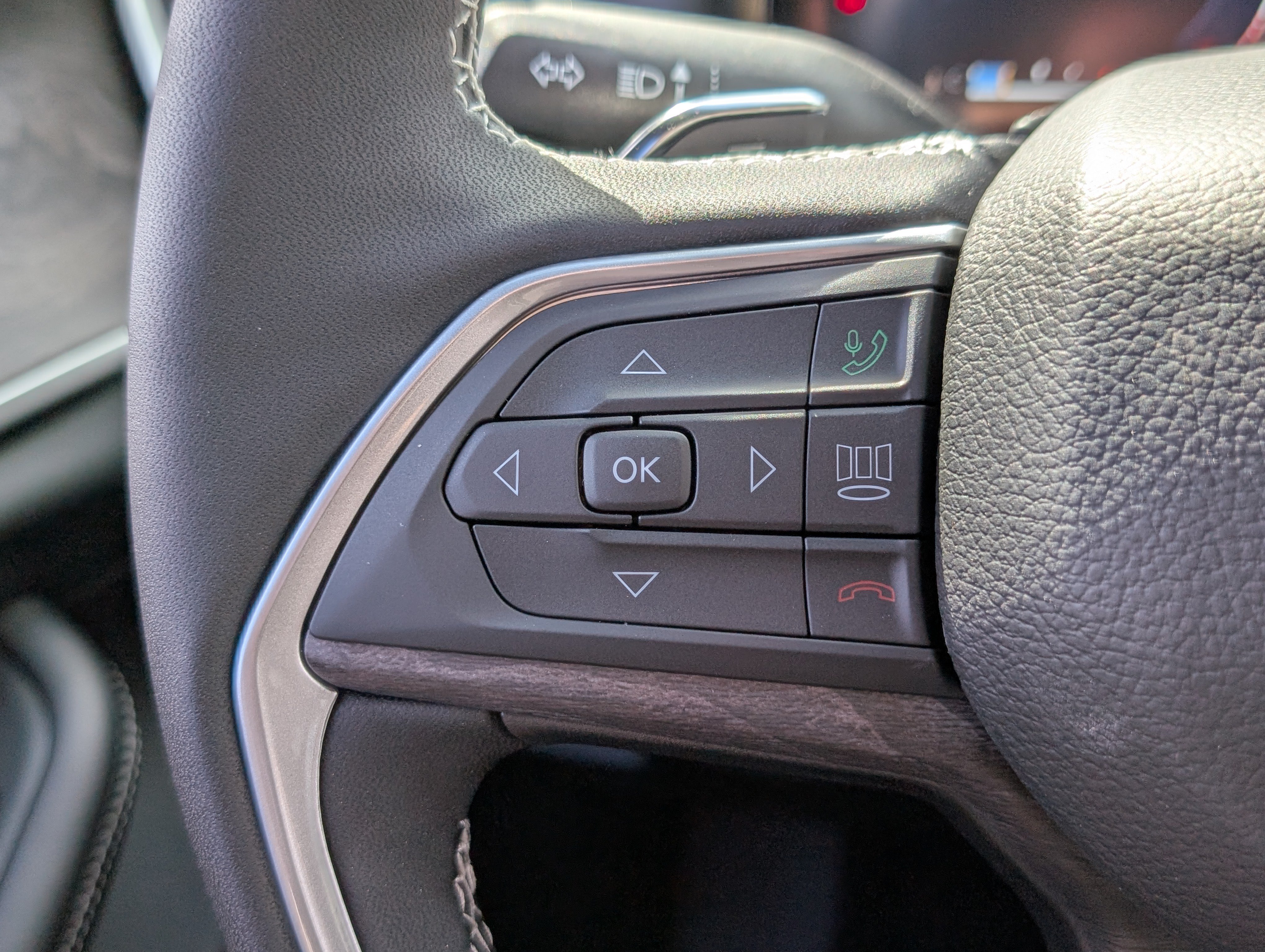 New 2025 Jeep Grand Cherokee Limited AWD/4WD image 24
