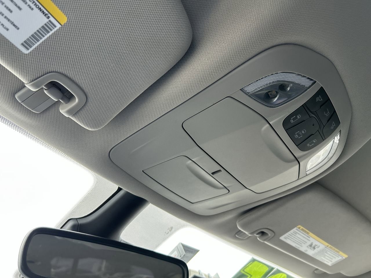 Used 2024 Chrysler Pacifica Touring-L image 28