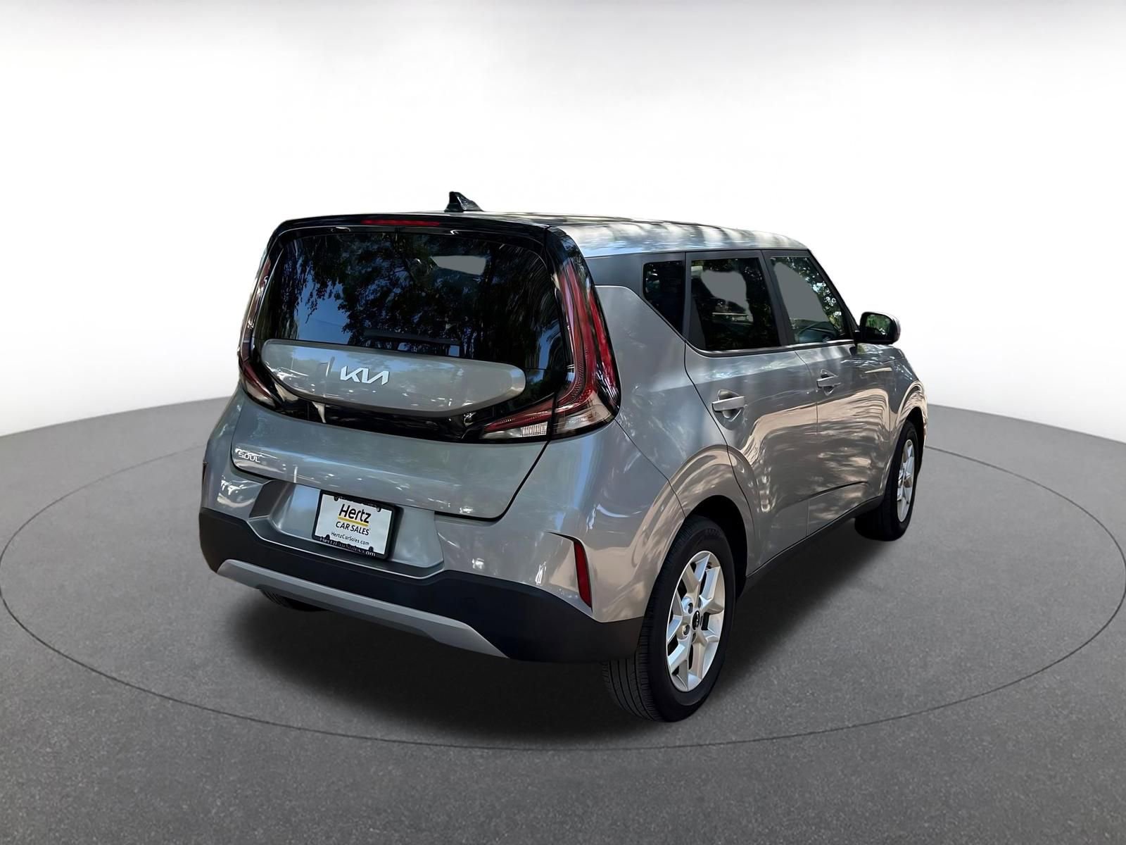 Used 2025 Kia Soul LX w/ LX Technology Package FWD image 7