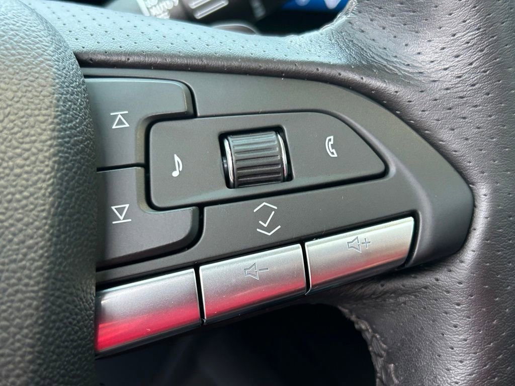 Used 2025 Cadillac XT4 Sport w/ Cold Weather Package image 21