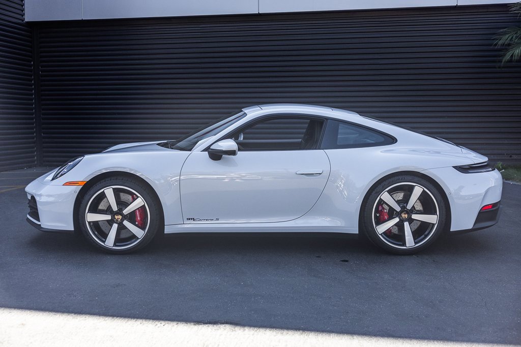 Used 2025 Porsche 911 Carrera S image 2