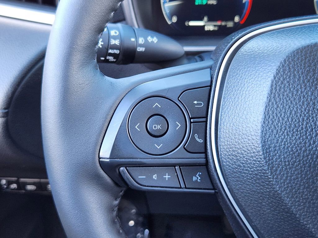 Used 2026 Toyota Corolla Cross XLE w/ Convenience Package image 17