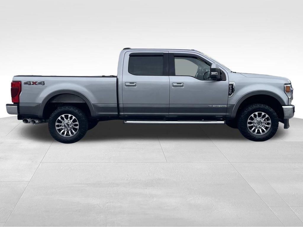 Used 2022 Ford F350 Lariat image 2
