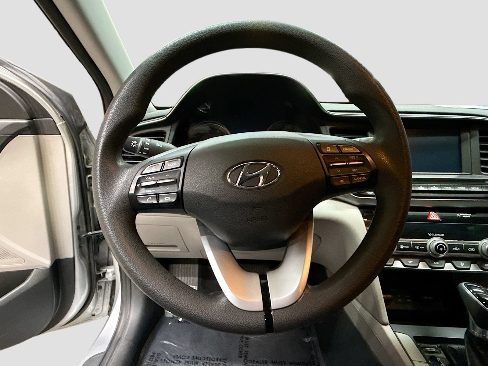 Used 2020 Hyundai Elantra SEL FWD image 13