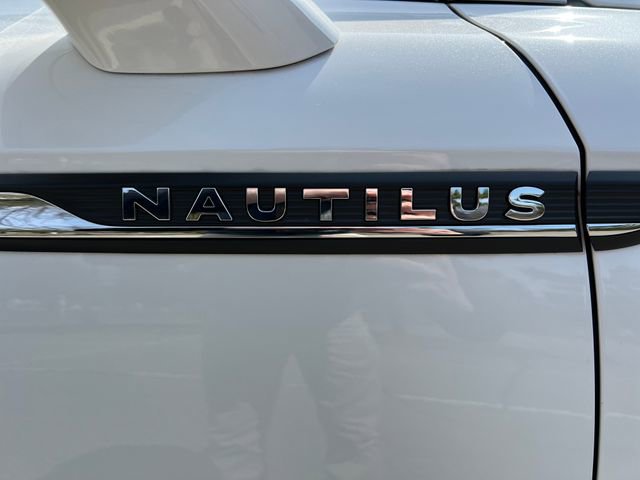 Used 2022 Lincoln Nautilus Reserve image 40