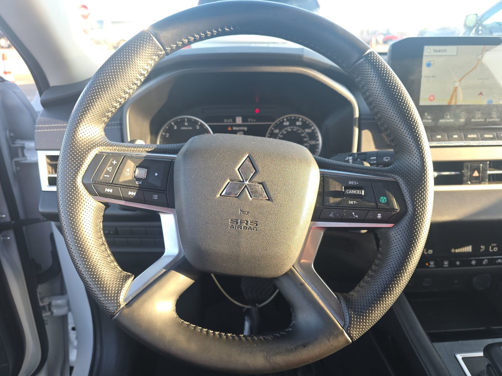 Used 2024 Mitsubishi Outlander SE Black Edition image 17