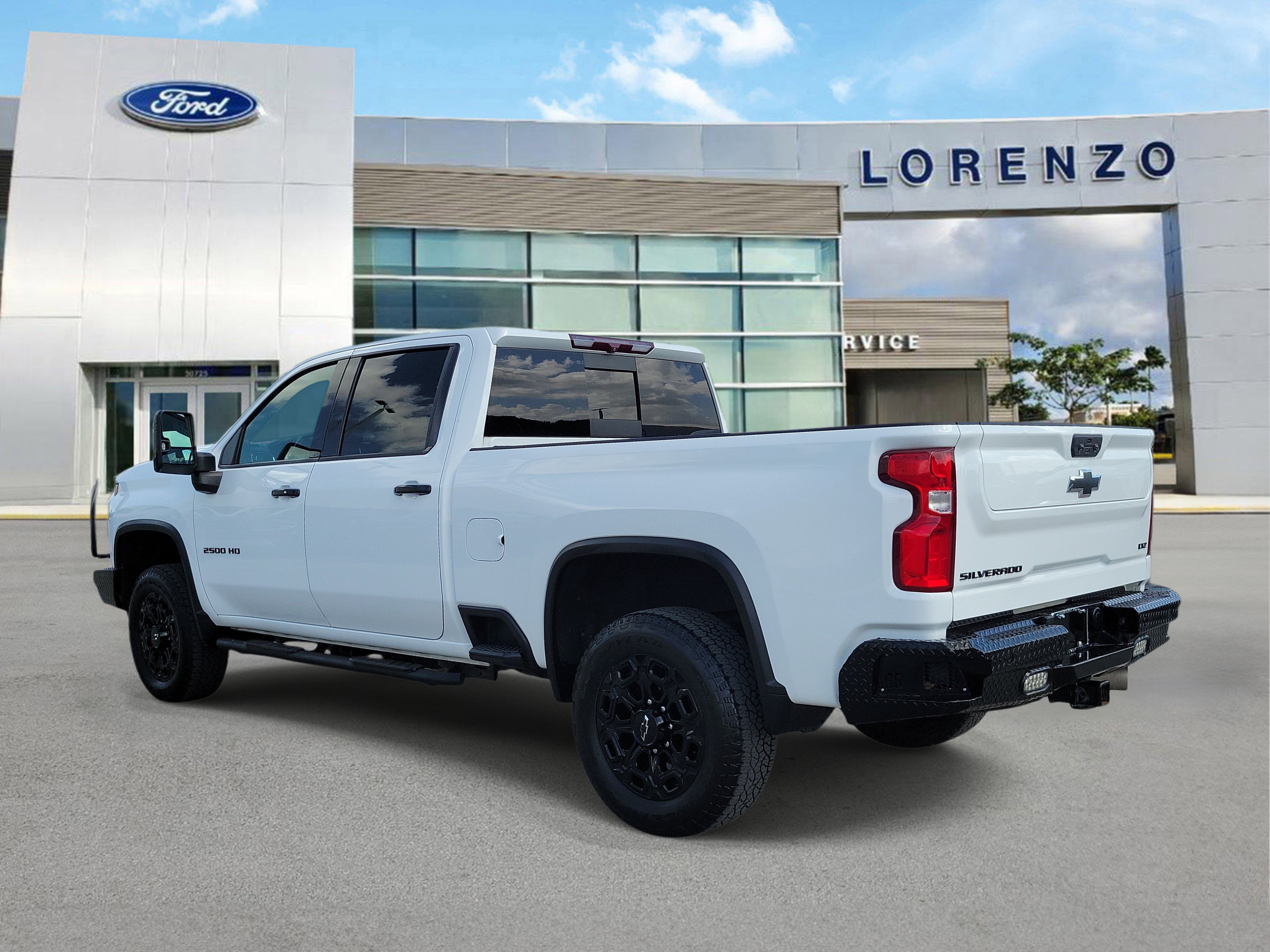 Used 2022 Chevrolet Silverado 2500 LTZ w/ LTZ Plus Package AWD/4WD image 7
