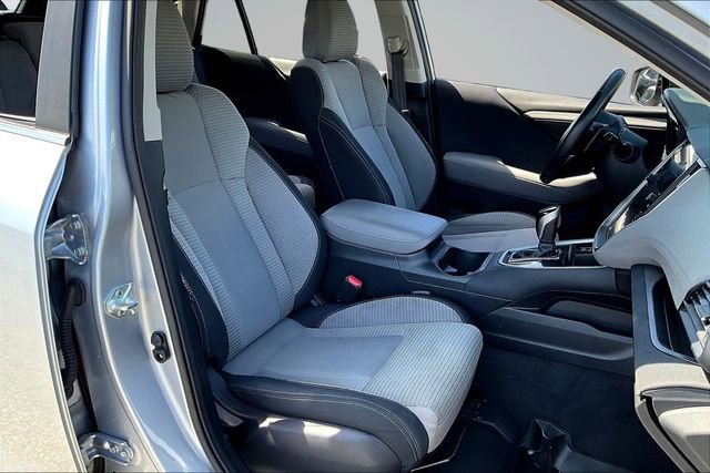 Used 2023 Subaru Outback Premium w/ Popular Package #1 AWD/4WD image 27