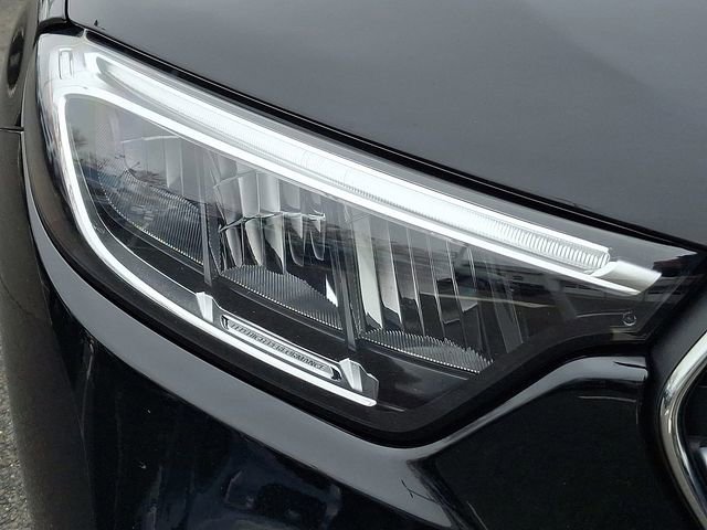 Used 2024 Mercedes-Benz GLC 300 4MATIC image 11