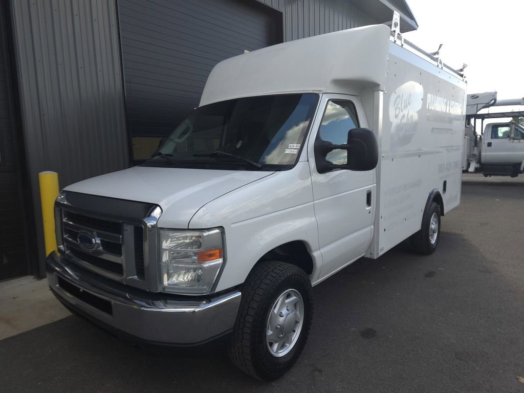 Used 2014 Ford E-350 and Econoline 350 Super Duty w/ Power Windows & Locks Group RWD image 2