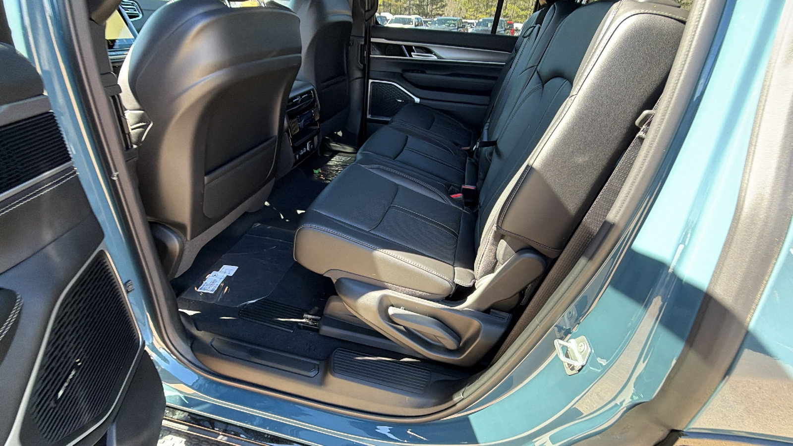 New 2026 Jeep Grand Wagoneer 4WD image 18