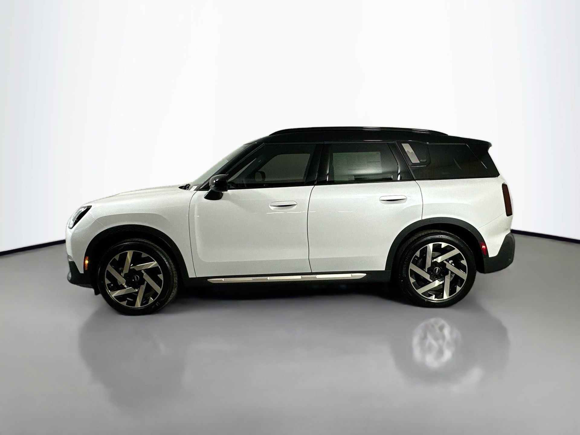 New 2025 MINI Cooper Countryman SE w/ Comfort Package Max image 10
