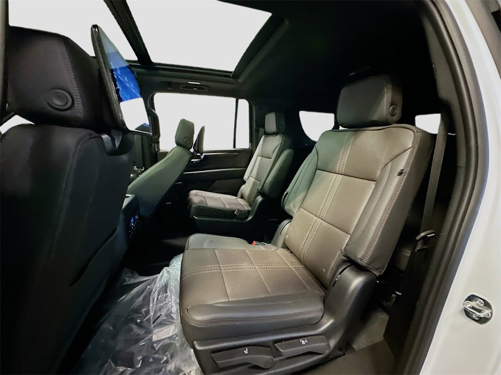 New 2026 Chevrolet Suburban High Country image 27