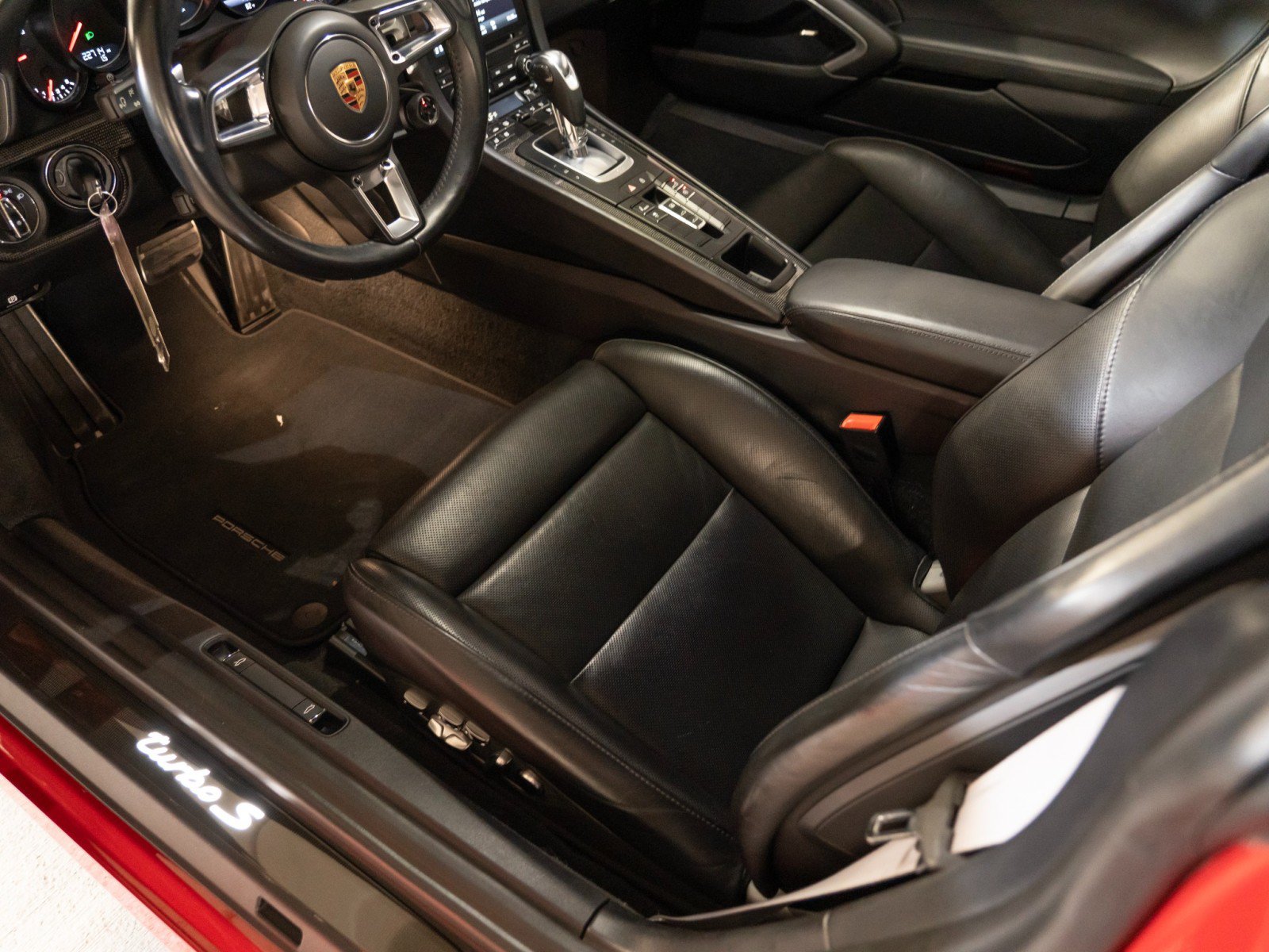 Certified 2019 Porsche 911 Turbo S AWD/4WD image 15