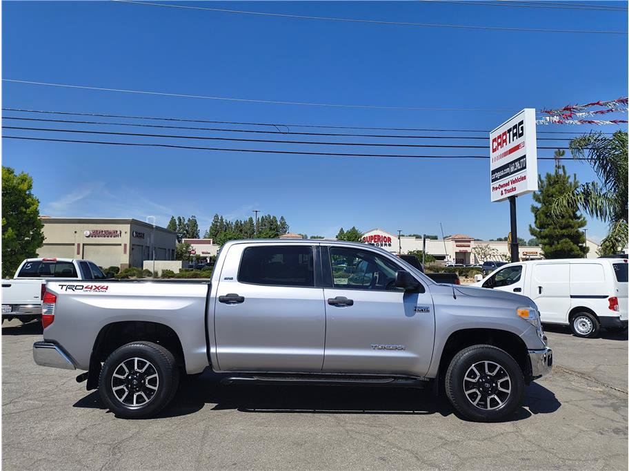 Used 2015 Toyota Tundra SR5 w/ TRD Off Road Package AWD/4WD image 4